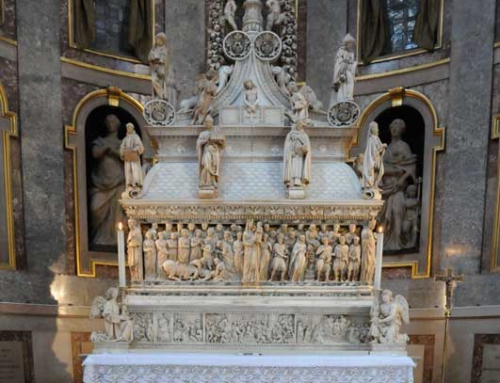 Il sarcofago di Pisano racconta la vita di San Domenico